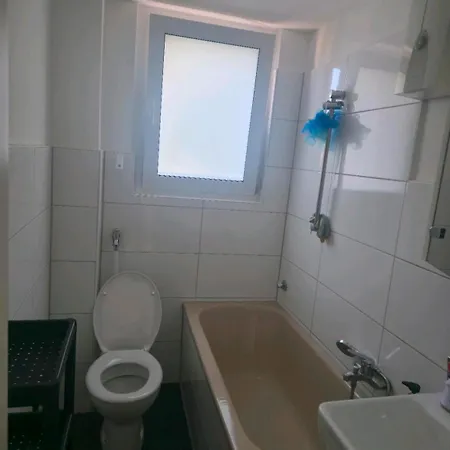 Eine Saubere Und Schoene Fuer Paar Oder Familie Oder Einzelpersonen דירה