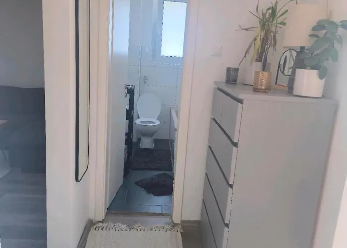 Eine Saubere Und Schöne Für Paar Oder Familie Oder Einzelpersonen * Essen